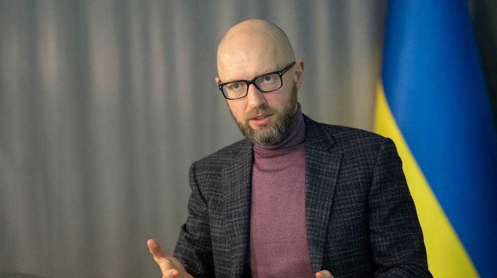 Где сейчас Арсений Яценюк в 2025 ? Куда делся и пропал?