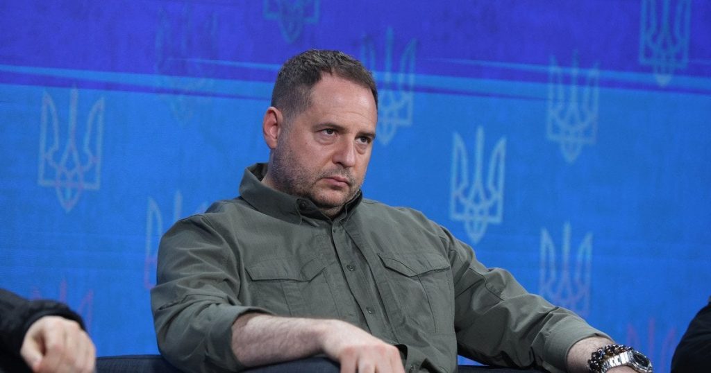 Де Зараз Єрмак: Полное описание биографии, карьеры и личной жизни
