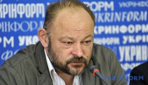 Син Стус: биография, личная жизнь и творческая карьера