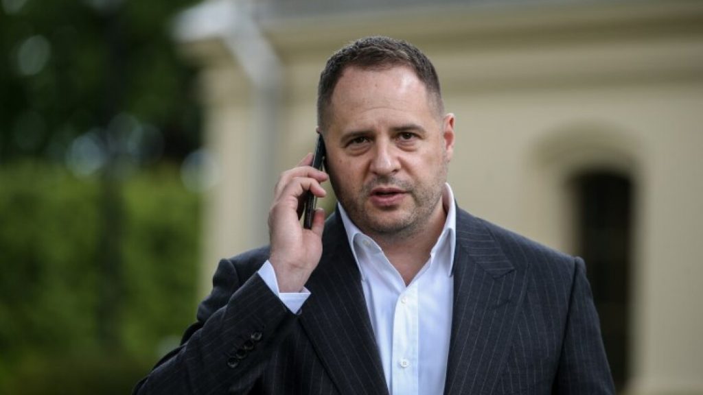 Андрій Єрмак: Національність, Кар'єра та Особисте Життя